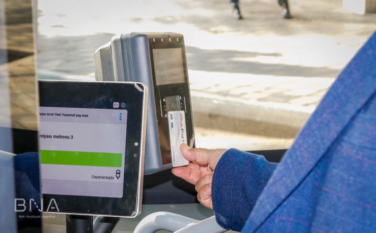 Daha bir marşrut kart sisteminə keçir