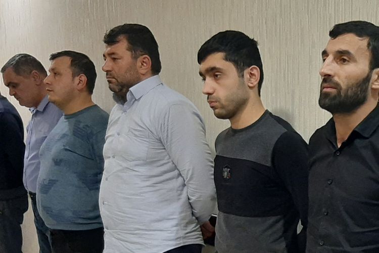 Bakıda saxta spirtli içkilər istehsal edən dəstə tutuldu
