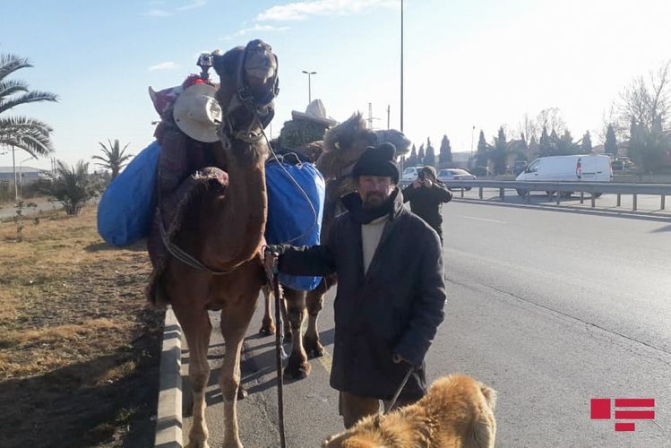 İrandan dəvə ilə səyahətə çıxdı: 9 ay sonra Gəncəyə çatdı