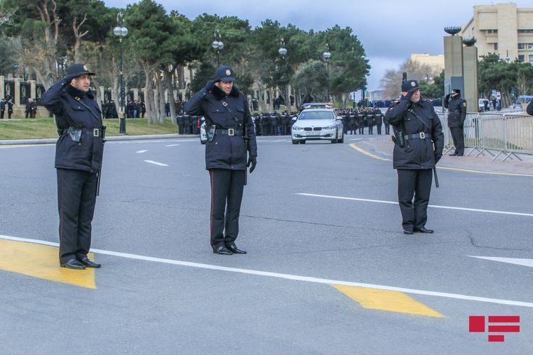 Azərbaycanda şəhidlərin xatirəsi bir dəqiqəlik sükutla yad edildi