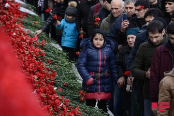 Azərbaycan 20 Yanvar şəhidlərini anır - FOTOLENT