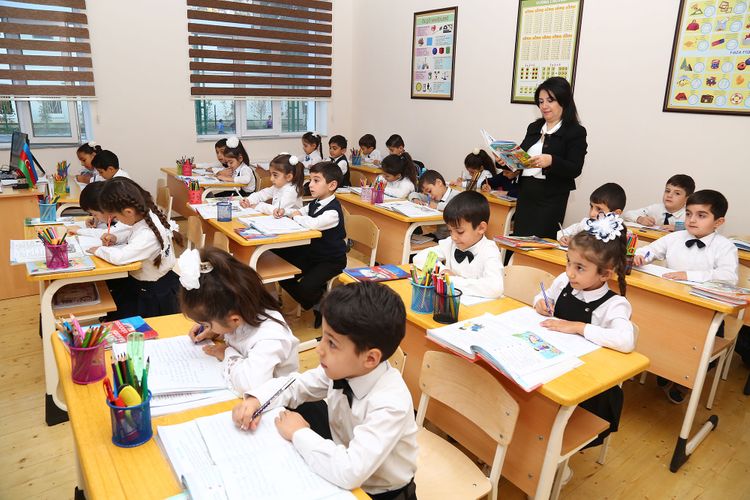 Şagirdlərin yerləşdirilməsi dayandırılır - SƏBƏB