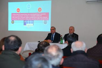 Azay Quliyev Abay Kunanbayev küçəsindəki seçicilərlə görüşüb - FOTO