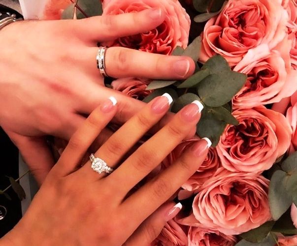 Azərbaycanlı aparıcı nişanlandı - FOTOLAR