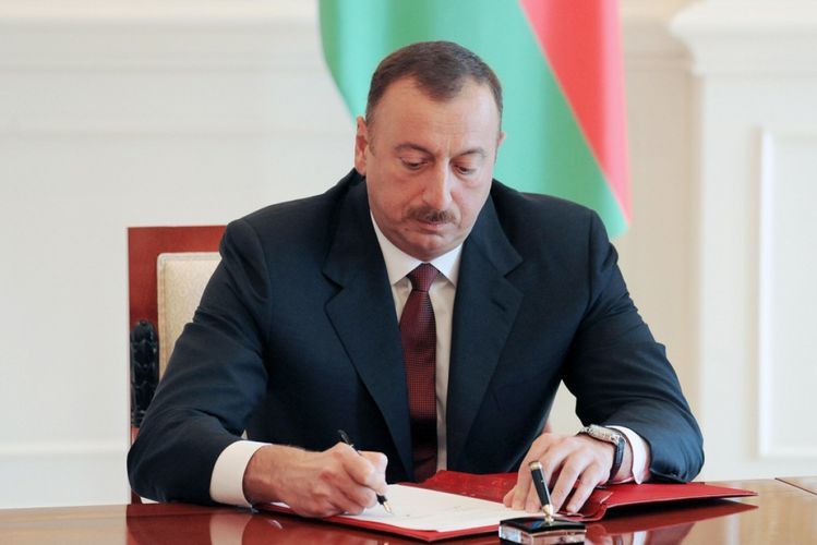 Vaqif Şadlinski “Şöhrət” ordeni ilə təltif edildi