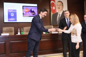 Azərbaycanda qaçqınlara yol sənədi təqdim olundu - FOTO