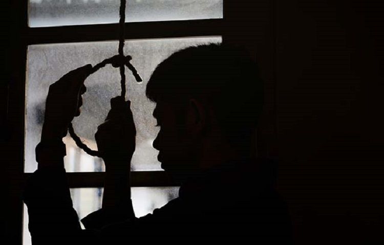 Tanınmış azərbaycanlı müğənni İNTİHARA CƏHD EDİB 