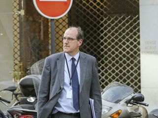 Fransada yeni baş nazir təyin edildi 