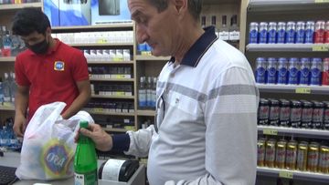 Supermarketlərdə reyd: maska taxmayanlar cərimələndi - FOTO
