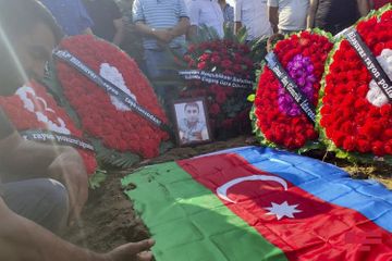 Şəhid zabitimizlə vida mərasimi keçirilir - FOTO