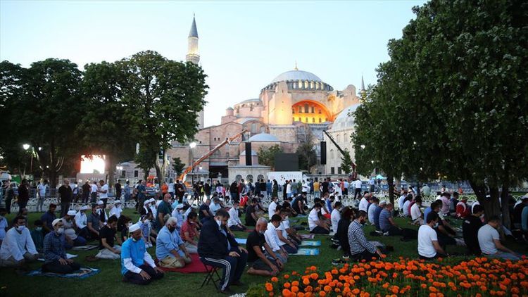 Aya Sofya 86 ildən sonra ibadətə açıldı - VİDEO - YENİLƏNİB