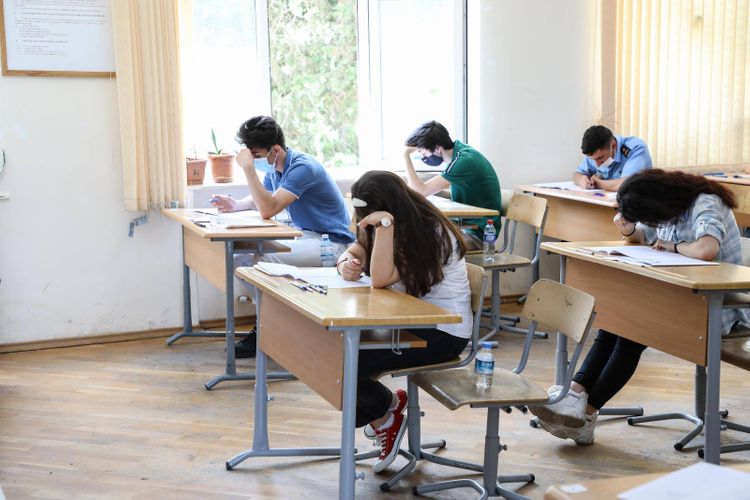 Bu gün növbəti buraxılış imtahanı keçirilib - YENİLƏNİB