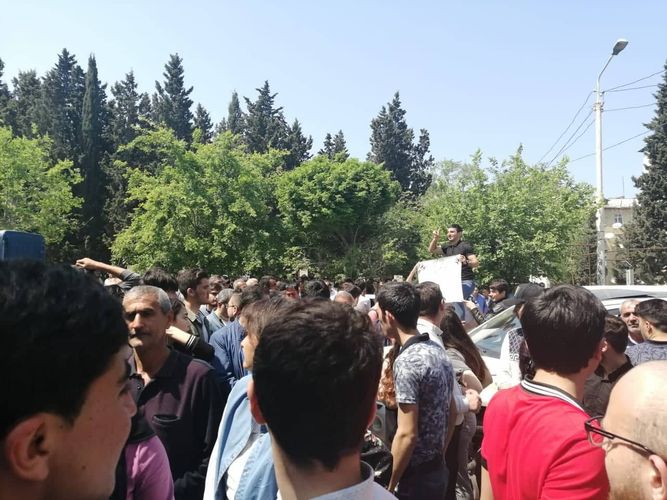 Buraxılış imtahanları başlayır - Abituriyentlə imtahana neçə nəfər gedə bilər? 