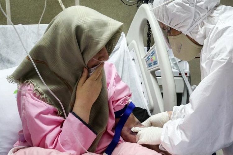 Tək yaşayan yaşlı xəstə karantin zamanı bu mərkəzə zəng edə bilər