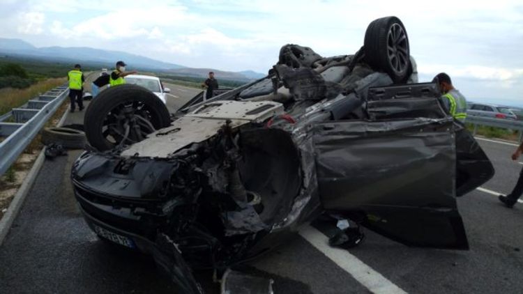 Maşını aşıran türkiyəli müğənninin oğlu son anda xilas edildi