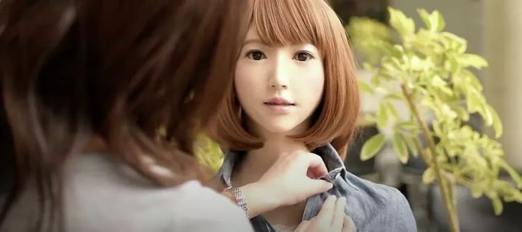 DÜNYADA İLK: robot filmdə baş rol aldı 