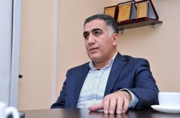 Qabil Abbasoğlu: “Xəbər eyniliyi xor təhlükəsi yaradır” – Müsahibə