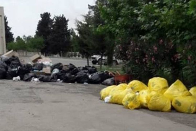 Rayon xəstəxanasında tullantıların küçəyə atılması ilə bağlı AÇIQLAMA