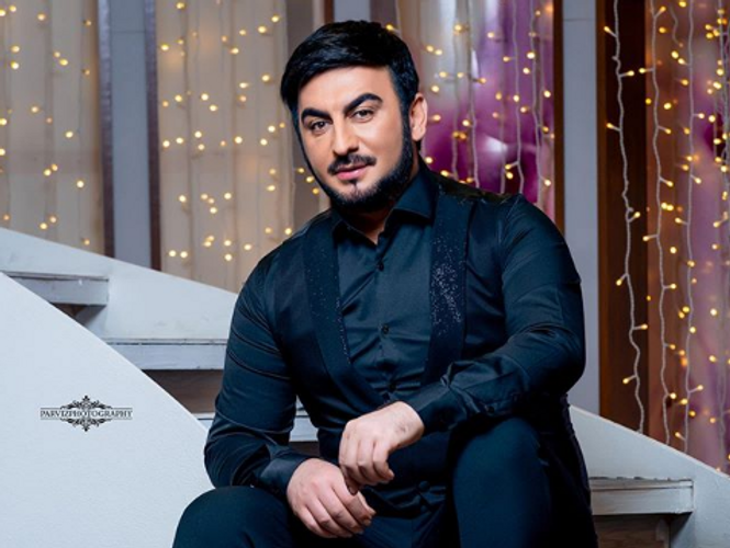 "O kişi səni nə deyə alıb?" - Tolikdən Əməkdar artistə