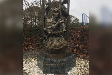 Natəvanın vandalizmə məruz qalmış abidəsinin bərpasına başlanıldı