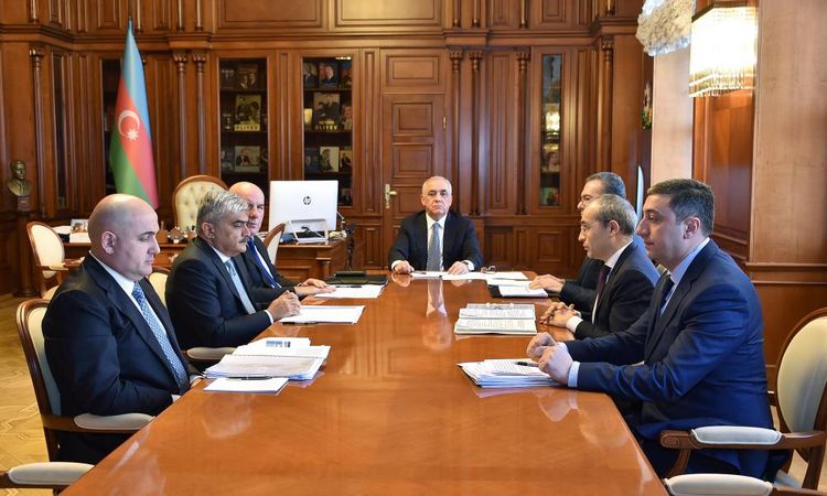 Nazirlər Kabinetində qlobal enerji bazarında vəziyyətin Azərbaycan iqtisadiyyatına təsirinə dair müşavirə keçirilib