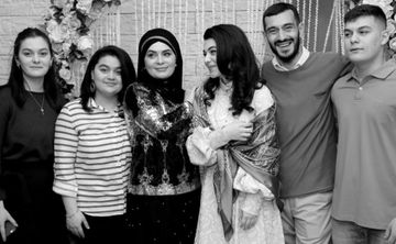 Əməkdar artist ailəsi ilə - FOTO