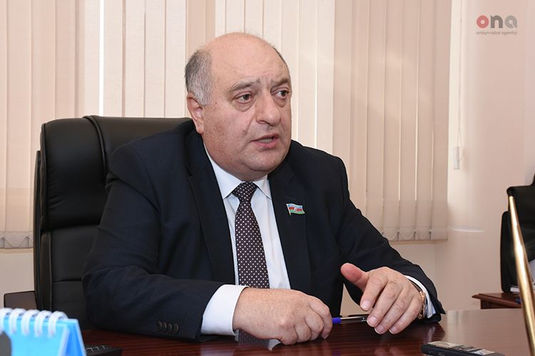 Komitə sədri koronavirusdan mübarizənin ən effektiv yolunu TƏKLİF ETDİ