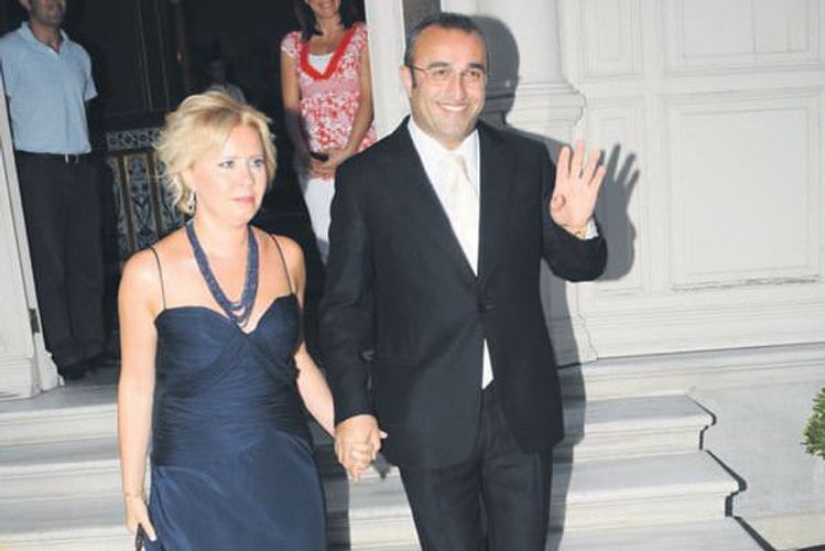 "Qalatasaray"ın vitse-prezidenti və arvadında koronavirus aşkarlandı
