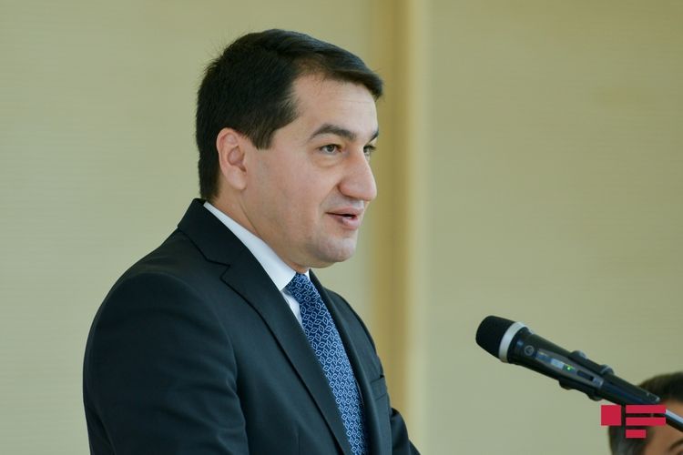 “Medianın kommunikasiya qurulmasına böyük rolu var" - Hikmət Hacıyev