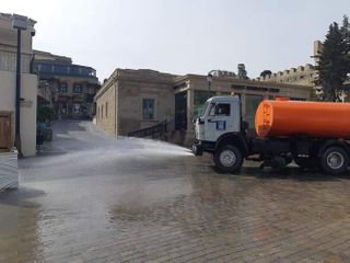 İçərişəhərdə dezinfeksiya tədbirləri davam edir