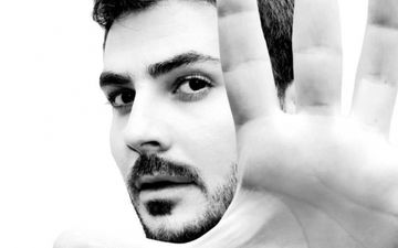 “Bahalı müğənni”lərə Elçindən qınaq: "Gülməlidir"