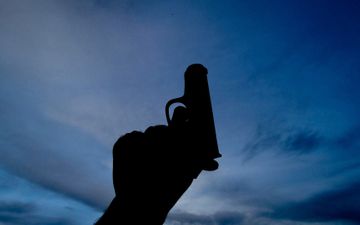 Bu ölkədə karantini pozanlar atəş açmaqla saxlanılır 