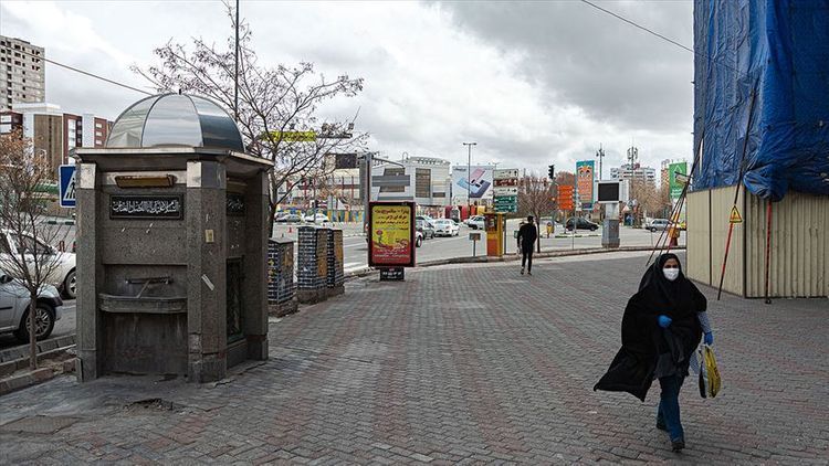 İranda məhbuslar üsyan etdi