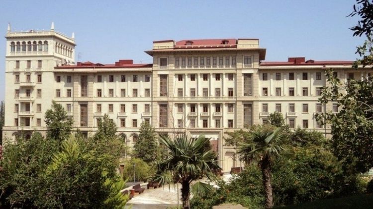 Azərbaycanda YENİ QADAĞALAR