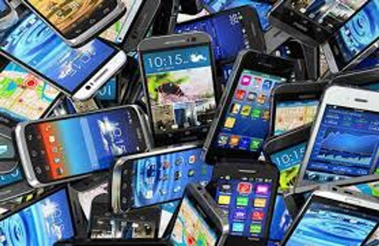 Bakıda mağazadan 21 telefon oğurlandı