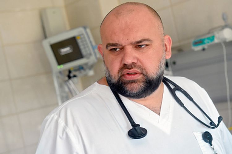 Baş həkimdə koronavirus aşkarlandı