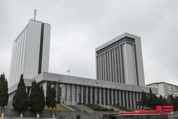 Elmi dərəcəsi olan hərbi qulluqçulara əlavə yaşayış sahəsi veriləcək