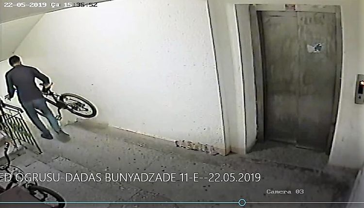 Bakıda kameraya düşən velosiped oğrusu tapılmır - VİDEO