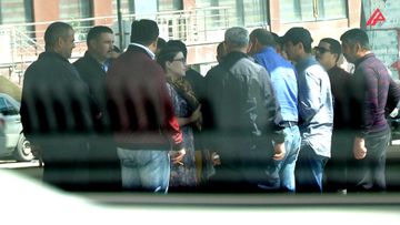 "3 nəfər adam gətirirəm, postdan keçirə bilərsən?" - Əməkdaşımız nələrə şahid oldu