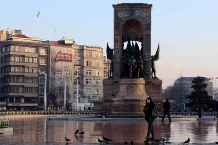 Türkiyədə yenidən 4 günlük küçəyə çıxma qadağası olacaq