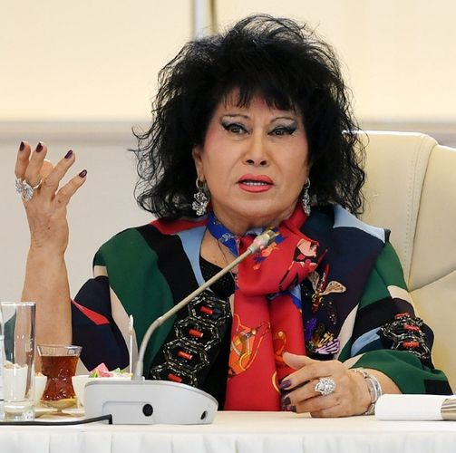 Zeynəb Xanlarovanın oğlu DANIŞDI: "Anam evdədir"