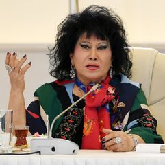 Zeynəb Xanlarovanın oğlu DANIŞDI: "Anam evdədir"