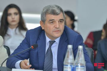 "Dilənçilər üçün sığınacaq yaradaq" - Parlamentdə TƏKLİF