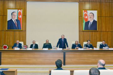 Baş prokurorun müavinləri kollektivə təqdim olundu