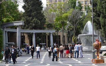 Hərəkət məhdudiyyəti yenidən tətbiq oluna bilər - TƏBİB sədri