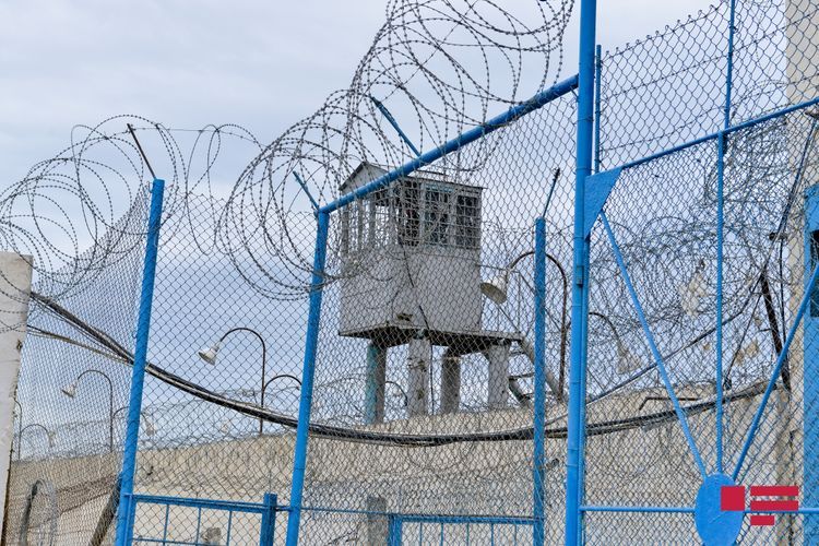 Pandemiya dövründə azadlığa buraxılan məhkumların SAYI