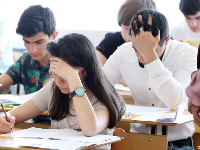 Azərbaycanda buraxılış imtahanları başlayır - VAXTI AÇIQLANDI