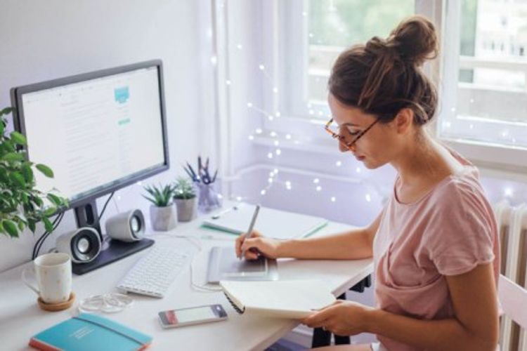 Azərbaycanda bu gündən distant təhsilə başlanılır