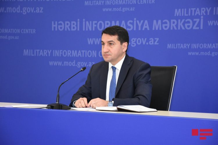 “Azərbaycan Ordusu işğalçını sülhə məcburetmə əməliyyatı aparır” - Hikmət Hacıyev
