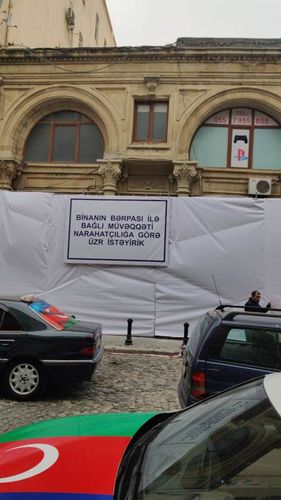 Tarixi binanın bərpası başladı - FOTO
